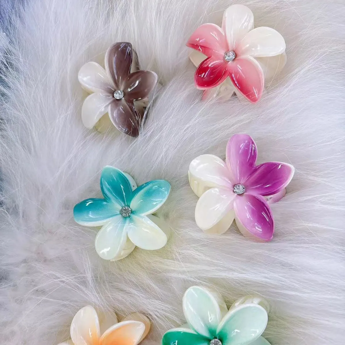 Vintage Crystal Color Gradient Flower Shark Hair Claws Clip Clamp Hairpin Barrettes Women Hawaiian Acrylic Accessories Headwear