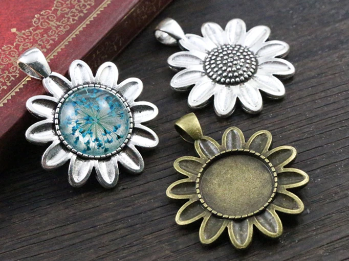 5pcs 18mm Inner Size Antique Bronze And Silver Plated Sun Flower Connection Style Cabochon Base Cameo Setting Charms Pendant