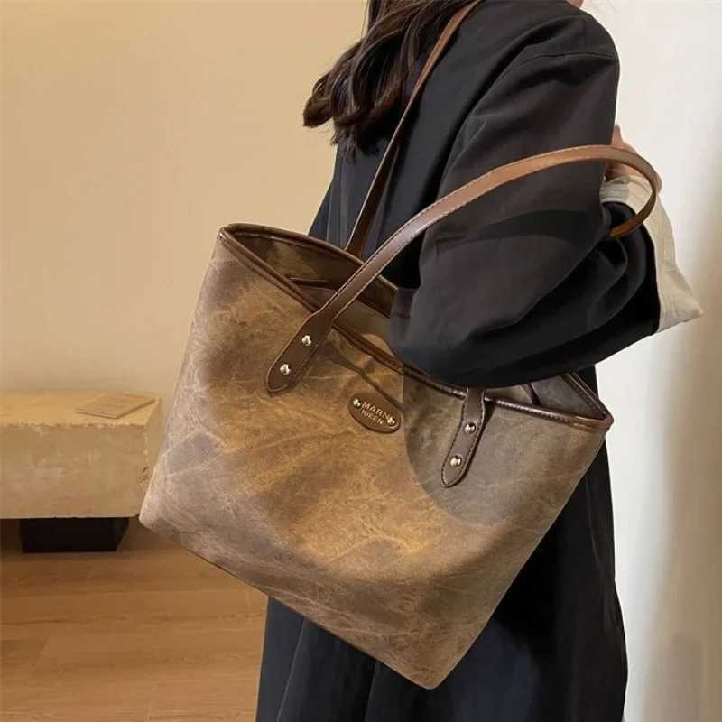 

Large Capacity Bag Women's Autumn and Winter Versatile 2024 New Fashion Casual Shoulder Bag Texture Class Commuter Bag