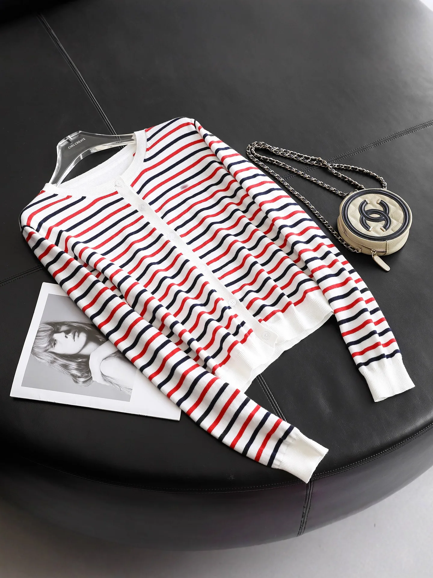 2025 frauen Casual Frühen Herbst Neue 100 % Baumwolle Garn Rot Blau Weiß Gestreiften Einreiher Rundhals Strickjacke