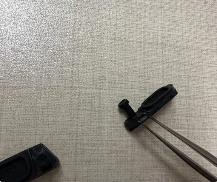 Penutup Debu Port Pengisian Daya Paket Tunggal untuk Garmin Edge 530 830; Dilengkapi Tutup Karet dan Aksesori Bawah.