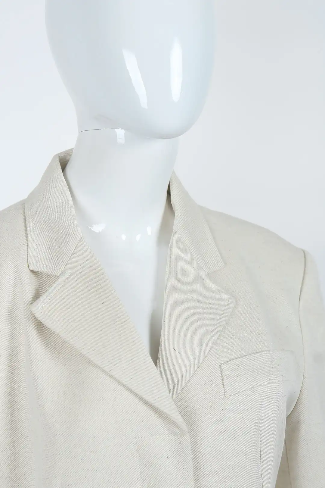 سترة نسائية واحدة الصدر لعام 2025 مصنوعة من البوليستر الفاخر للتنقل في الخريف والشتاء ملابس الشارع للمكتب إلى العشاء