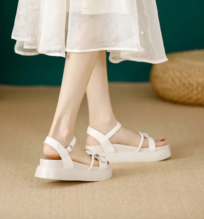 2024 new women fashion high quality white shoes summer and vocation shoes