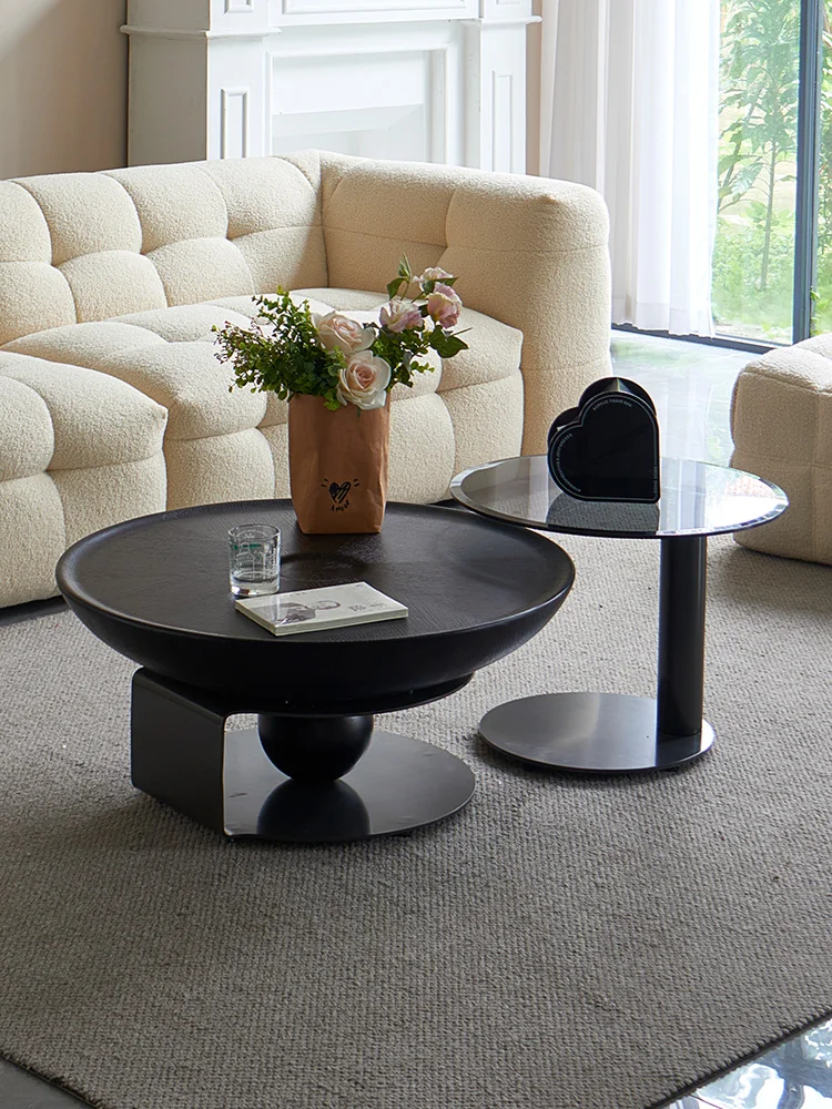 Xuanmi coffee table is simple, high-grade and minimalist. Designers creativity is small and luxurious. The living room is round.