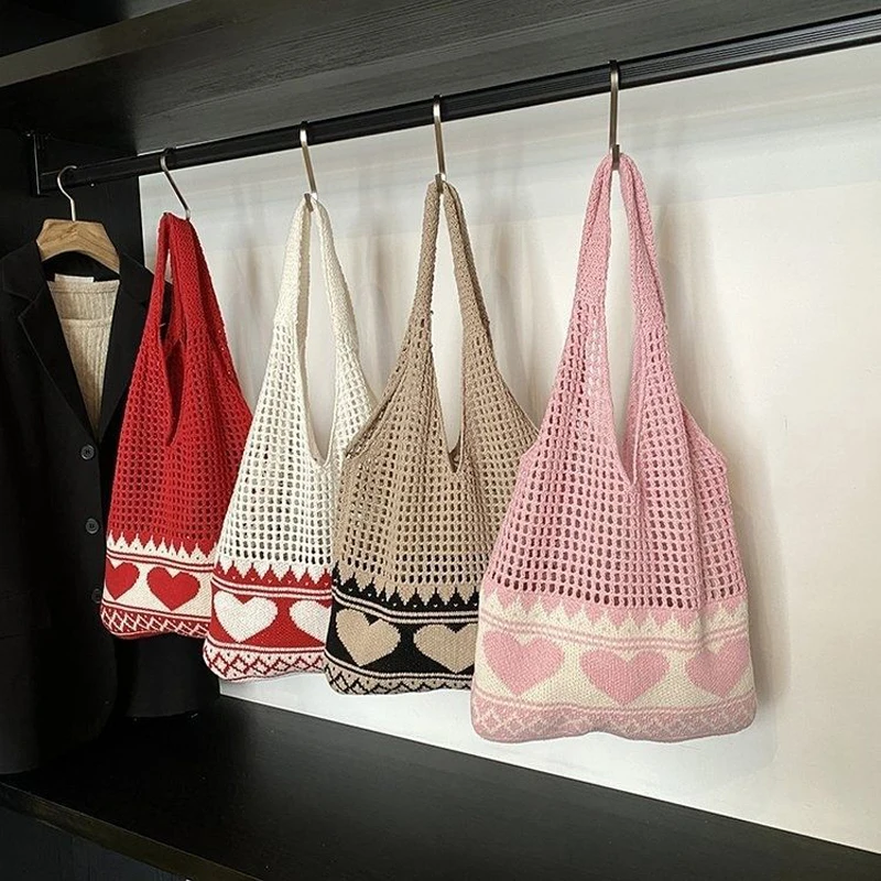 

Women's Shoulder Bags Korean New Creative Heart Hollow Sweet Knitted Large Capacity Tote Bags Beach Vacation Handbags For Girl
