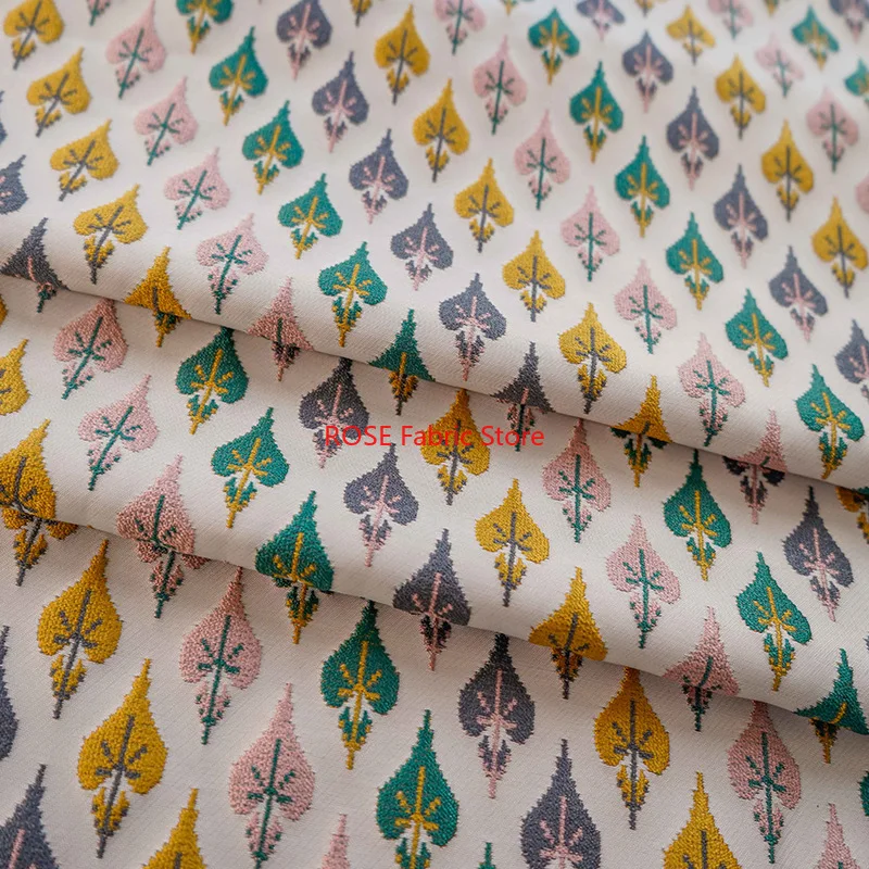 

Светло-розовые листья, классическая окрашенная в пряжу жаккардовая ткань, женское весенне-осеннее простое платье, ткань для изготовления своими руками