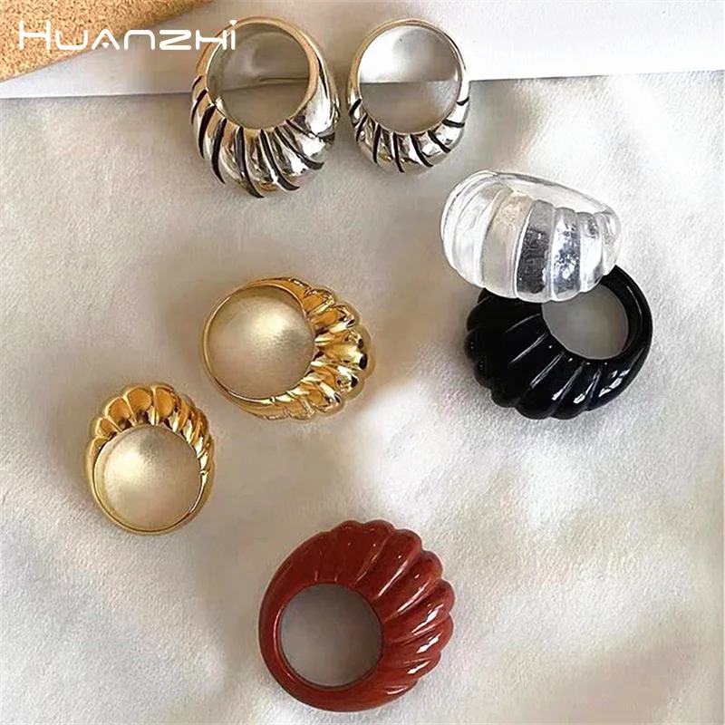 HUANZHI Neue ovale Harz-Acrylringe mit Streifenmuster für Damen, geometrisch unregelmäßiger INS-Mode-Leichtschmuck für den Zeigefinger