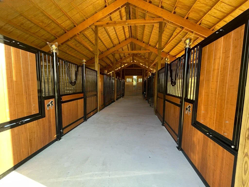 

High Quality and Professional Horse Farm Equipment Horses Barn Use Equipment Horse Box Stable