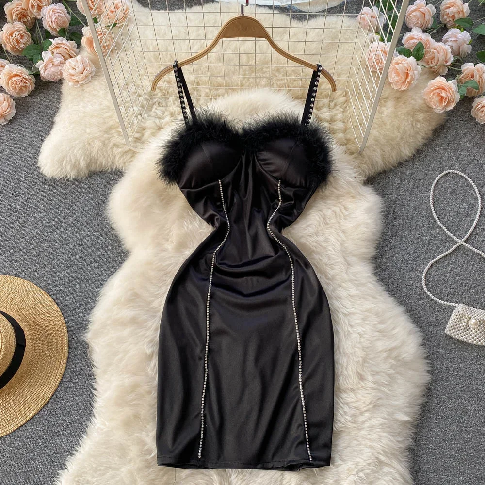 Sexy Rhinestone Decoration Spaghetti Strap Bodycon Mini Dress Fluffy Padded Sleeveless Summer Skinny Club Party Satin Dress Robe