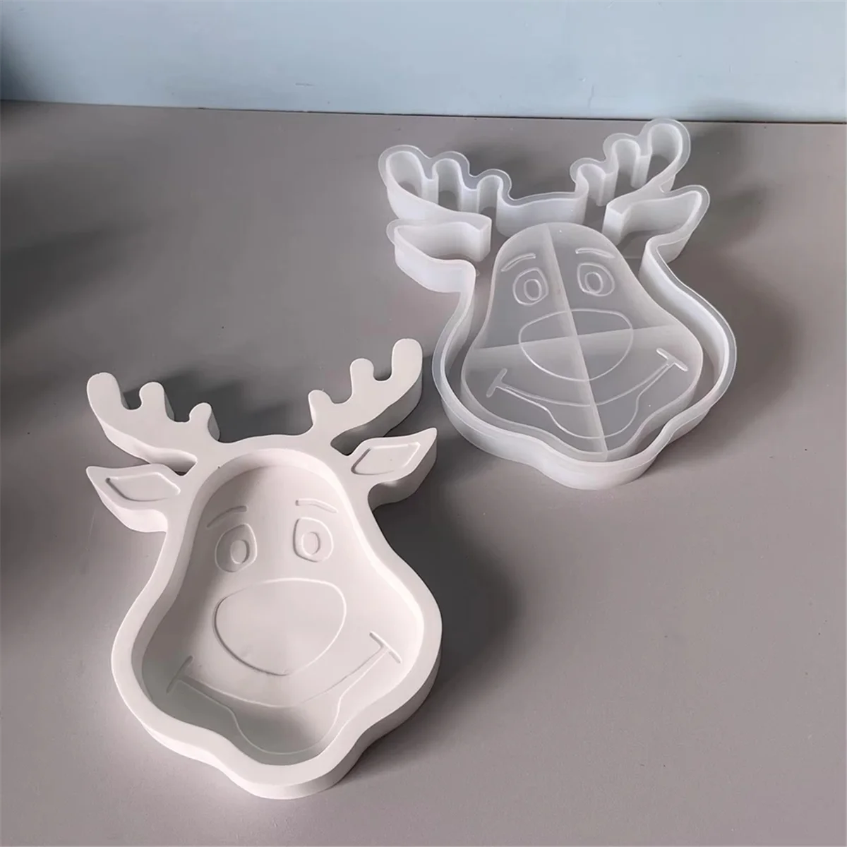 

A11I Christmas Deer Silicone Mold Snowflake ElkTray Dish for Gypsum, Epoxy, Soap Making, Festive DIY Decor Silicone Mould