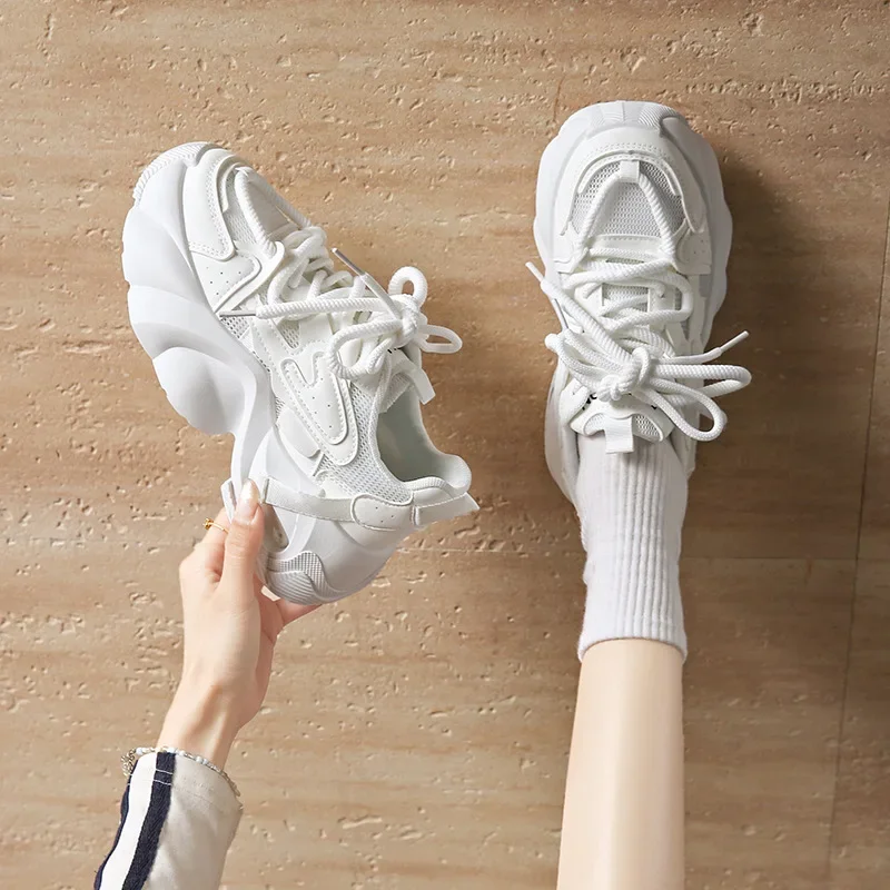 Ausgehöhlte Papa-Schuhe für Damen, 2025, Sommer, neue atmungsaktive und leichte Freizeit-Sportschuhe