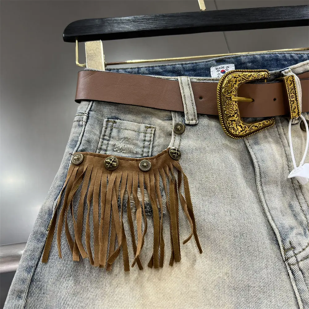 Hot girl fringe, bordo sfilacciato, jeans strappati con foro, estate 2024 delle donne nuovi pantaloni corti a gamba larga dimagranti retrò