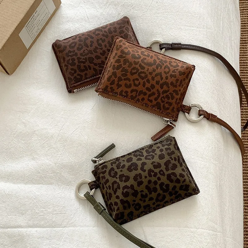 Version Of Niche Instagram Fashion Leopard Print Neck Small Cute And Portable Hanging Decoration Change Card Bag