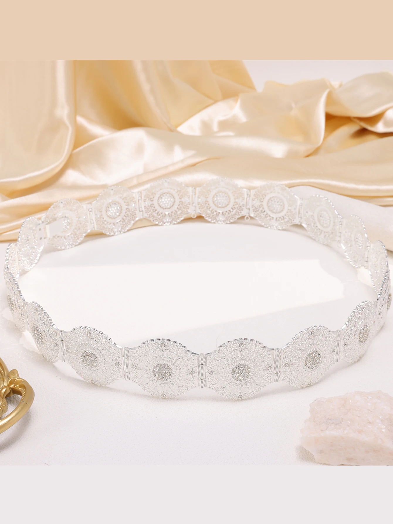 Vintage Filigree Rhinestone Waist Belt Adjustable Ethnic Wedding Dress Decorative Waistband for Women