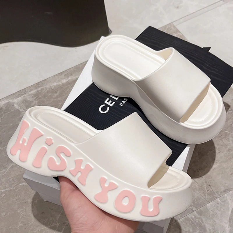 

Women Summer Slippers Platform Fashion Clogs Garden Shoes Outdoor Beach Sandals Comfortable Chunky Slippers Casual Indoor Shoes