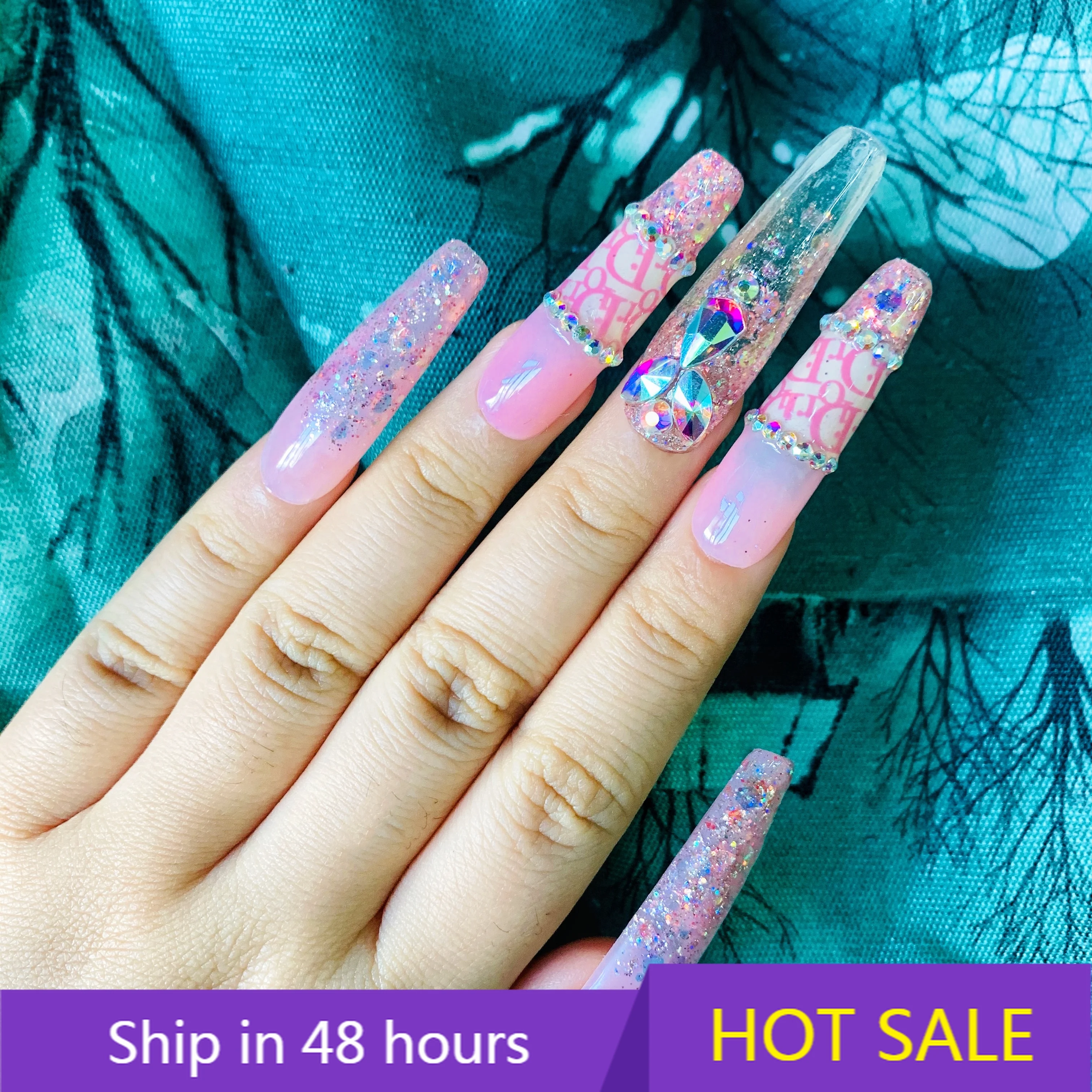 

YTYIN Private Customization Diamond Hand Made Artificial Press on Nails ,free Jelly Tape and Nail Tools, Custom Nails Package