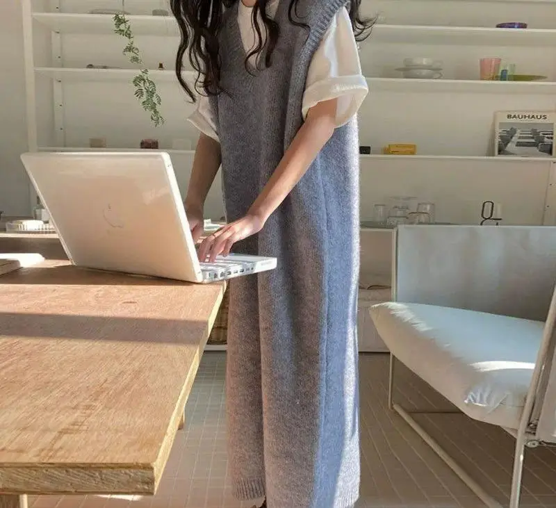 

Вязаные платья без рукавов, элегантные женские, осенние, повседневные, класса люкс, плюшевые, с широким воротником, стройнящие, с принтом, с элементами аппликации, с вышивкой, в стиле Ins