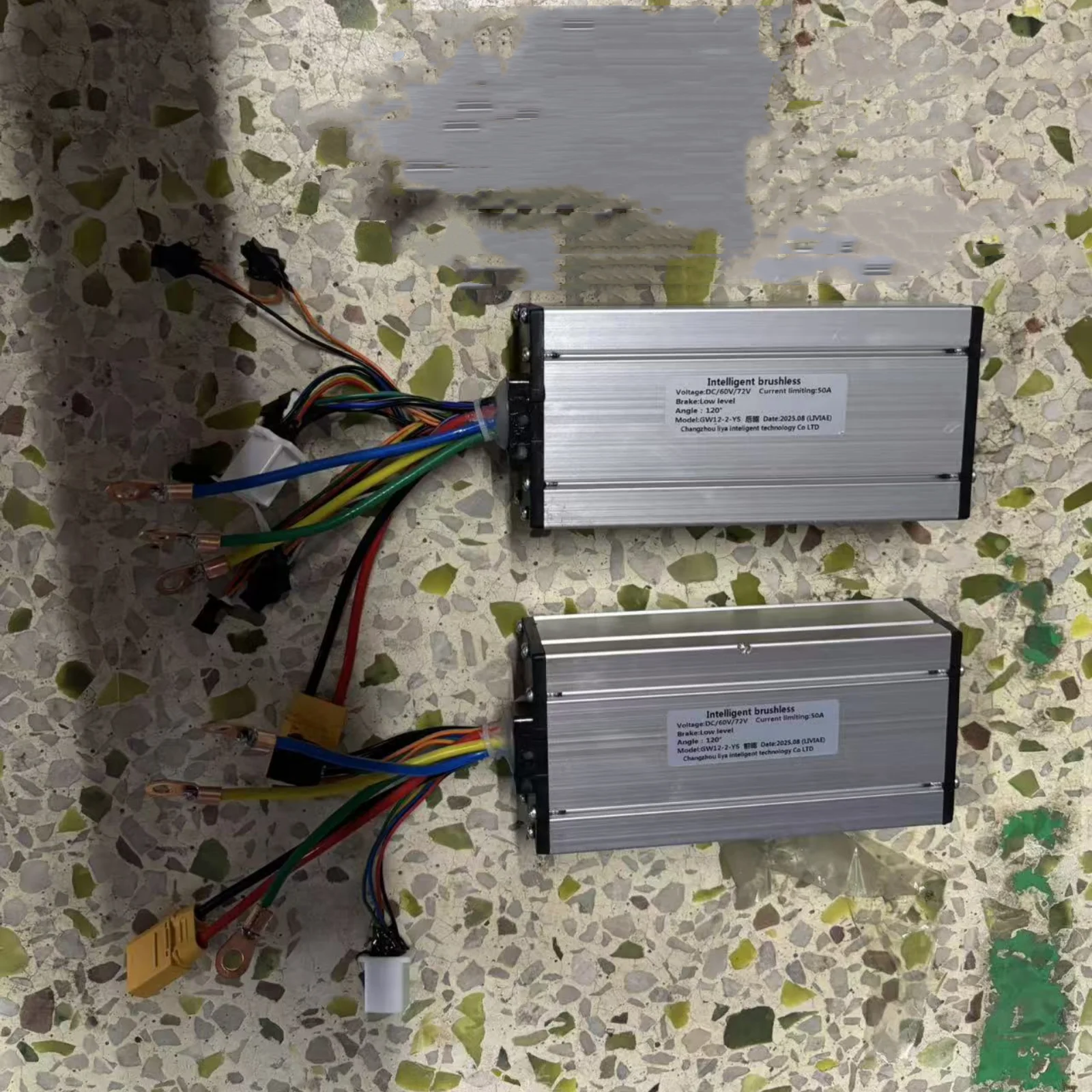 

Molo 5 R7 R8 G14 72 В 45A 50A Замена регулятора скорости электросамоката Liviae с двумя двигателями, дроссельная заслонка с поворотным пальцем, ЖК-дисплей