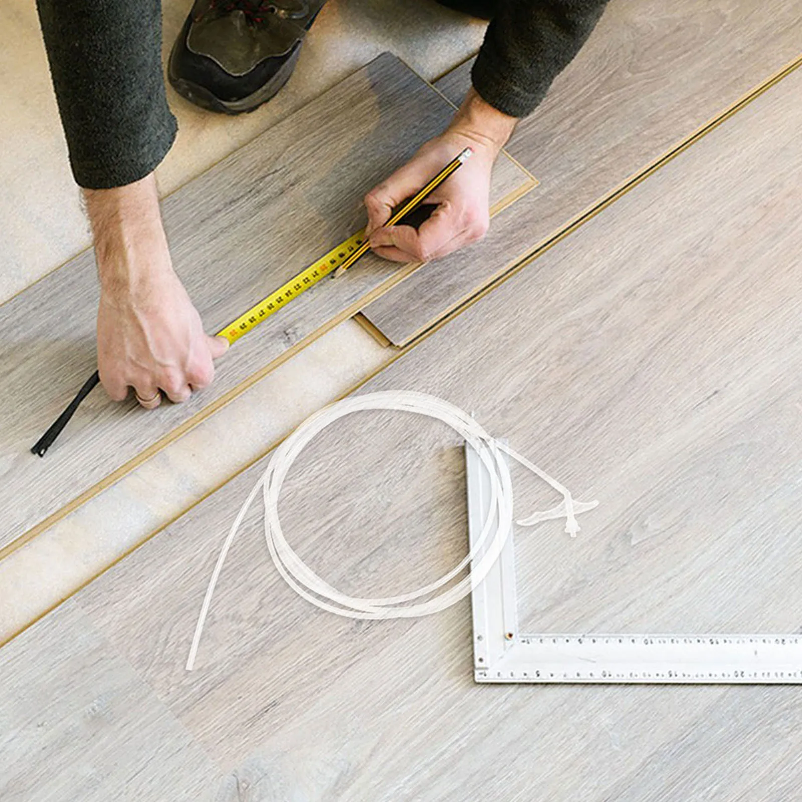 สายฉีดโฟมแบบยาว 3 ชิ้น สำหรับงาน DIY ใช้แทนสายฉีดโฟมฉนวนกันความร้อน ซีล ปิดรอยต่อ งานก่อสร้าง ทำจากพลาสติก