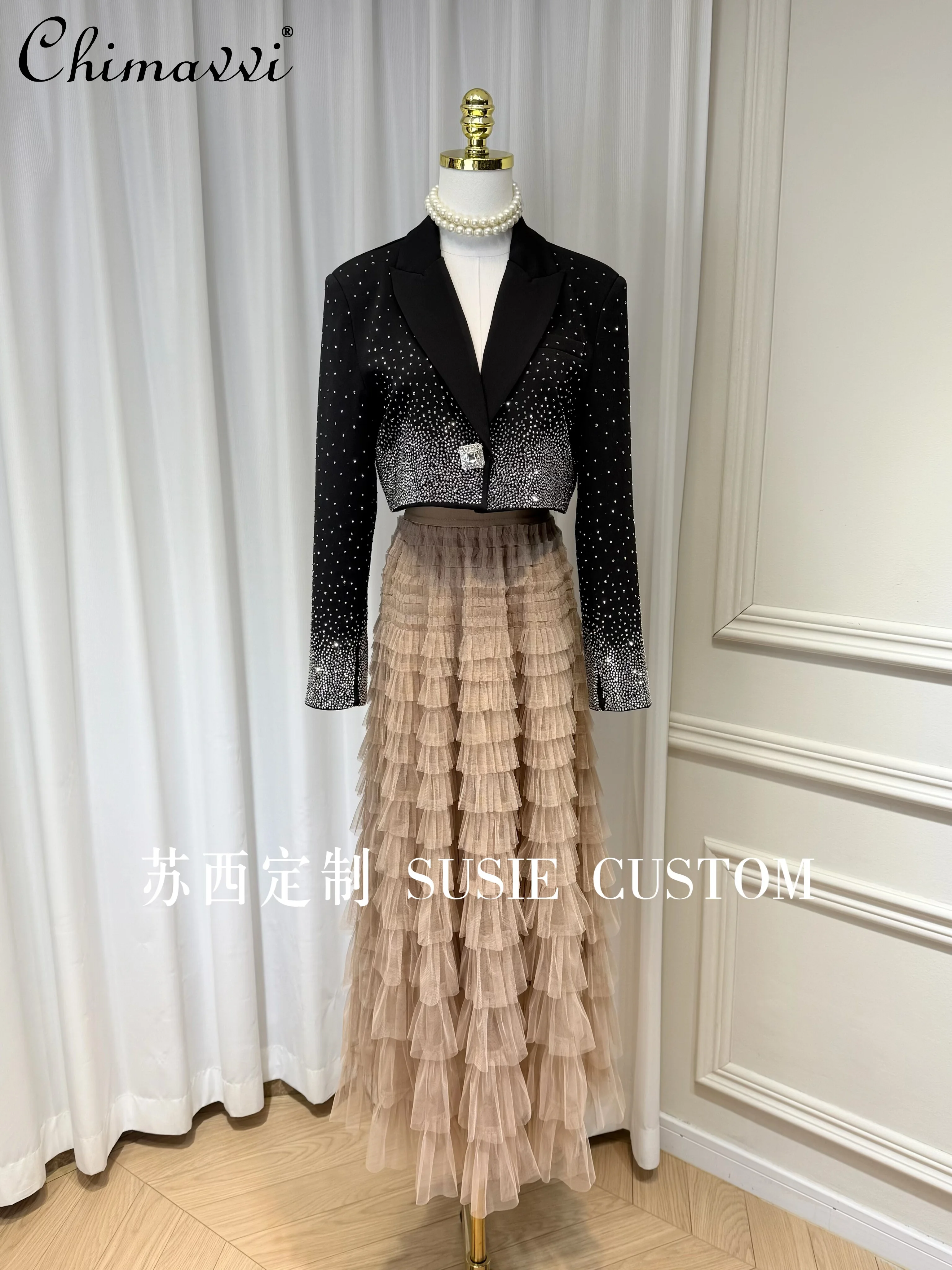 

Французские элегантные высококачественные короткие пиджаки с длинными рукавами и бриллиантами для тяжелой промышленности, длинная сетчатая юбка с высокой талией, комплект из двух предметов для женщин