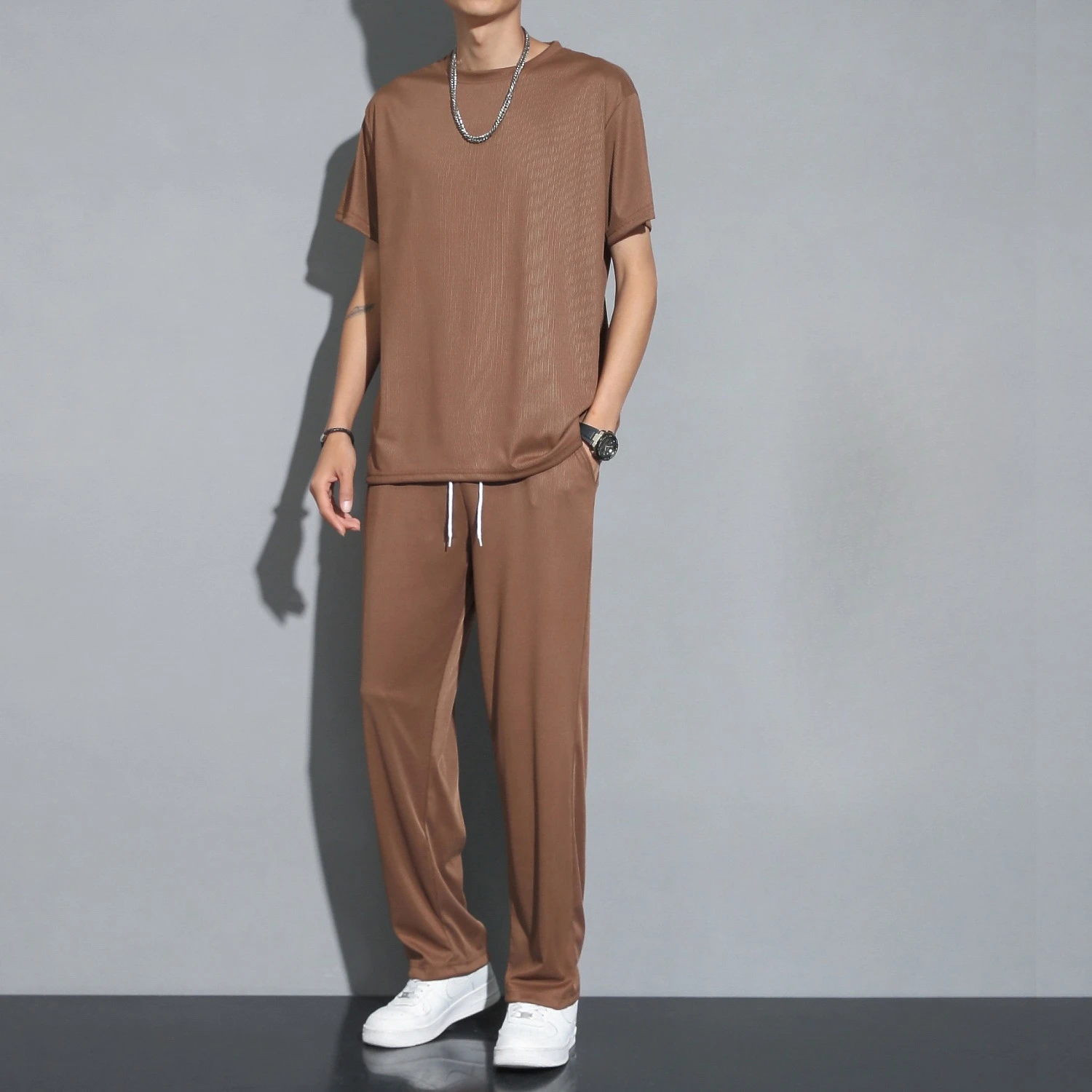 

Plain Man Trousers Sets Sweatpants Kpop Elastic Loose Cool Novelty in Cheap Clothes Two-piece Set T-shirts Pants Suits for Men
