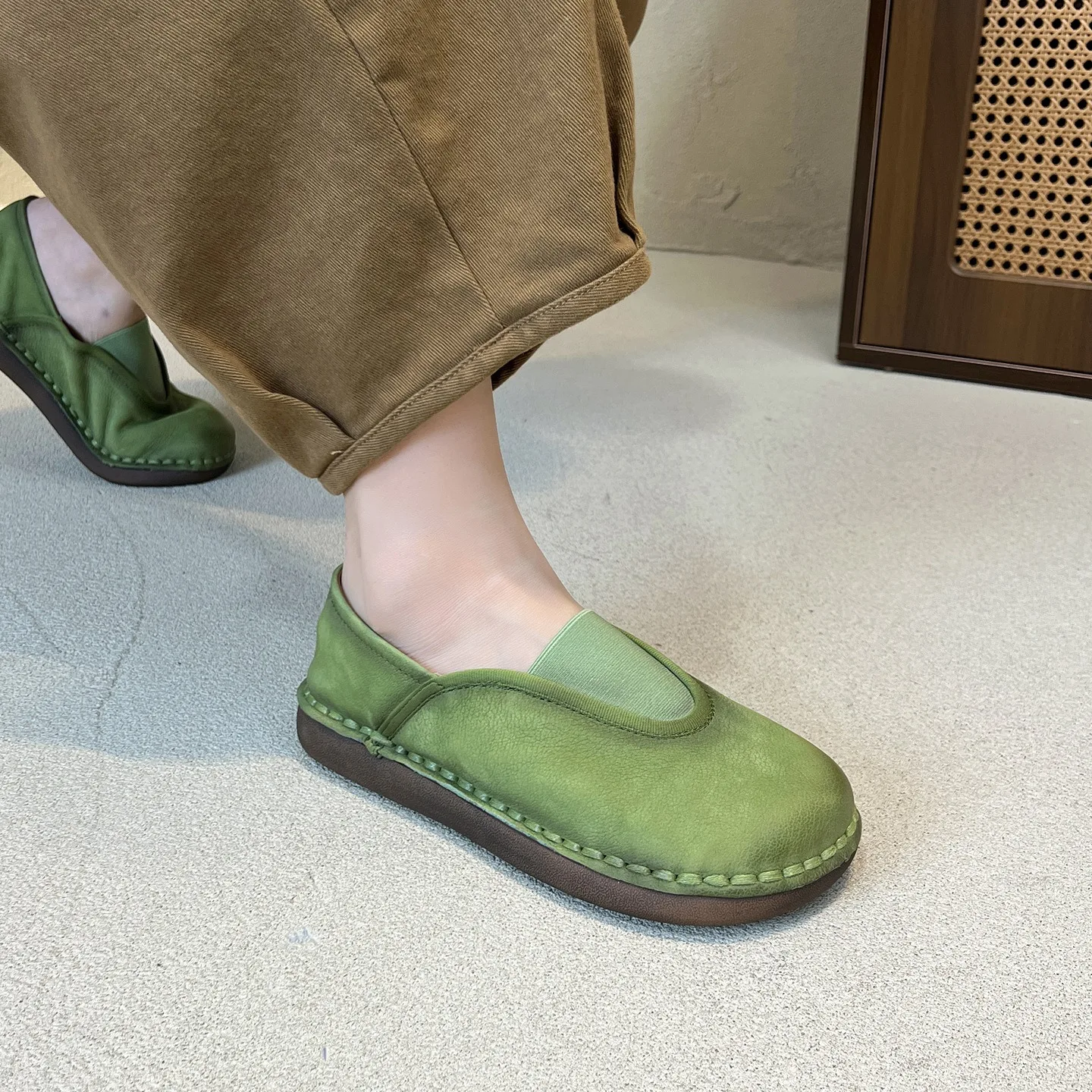 

Birkuir Retro Genuine Leather Flats Shoes For Women Casual Mixed Colors Slip On Loafers 2026 Elastic Flat Heels Casual Shoes