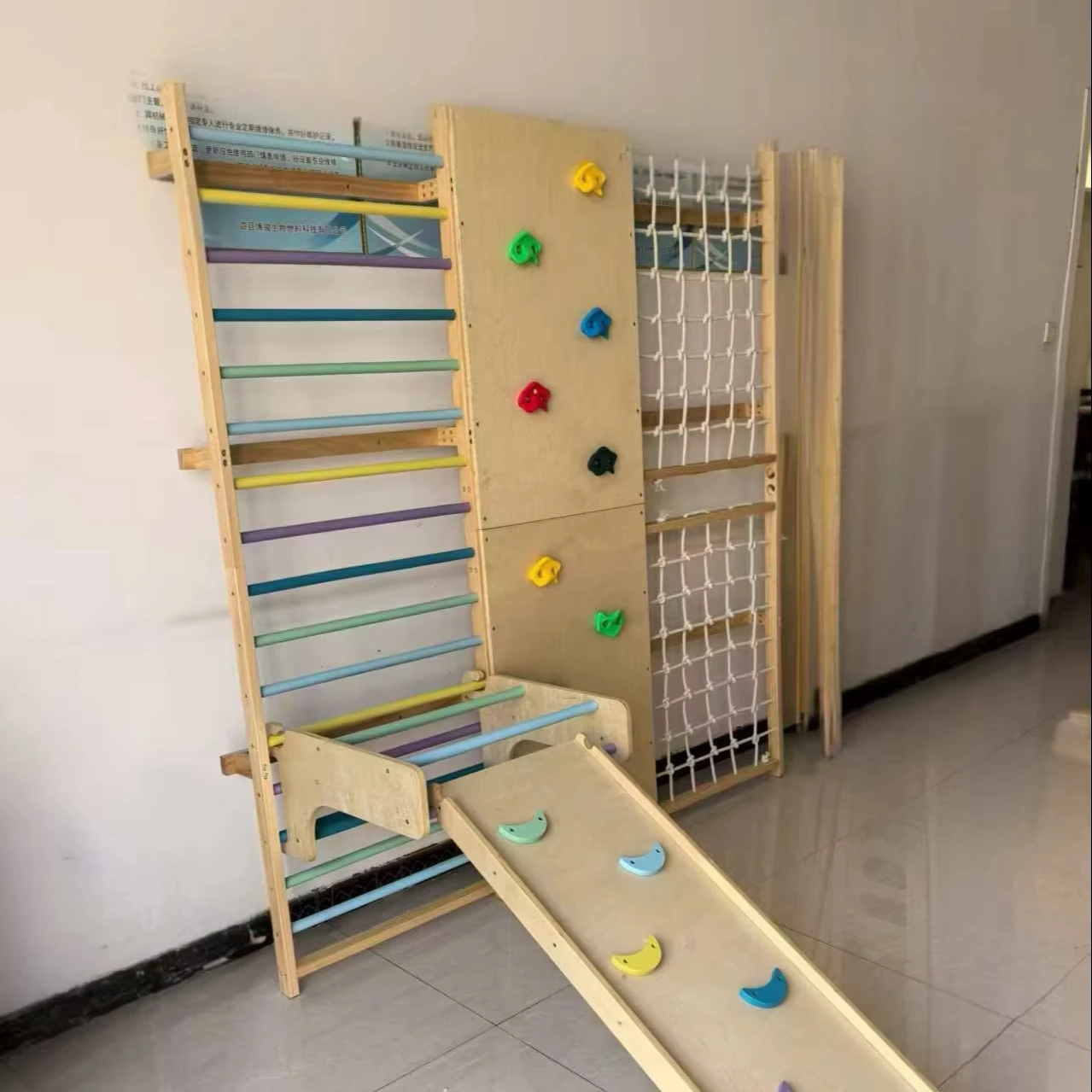 Multifunctional Indoor Gym Climbing Wall Swedish Ladder Indoor Climbers & Play Structures 200x65x200cm