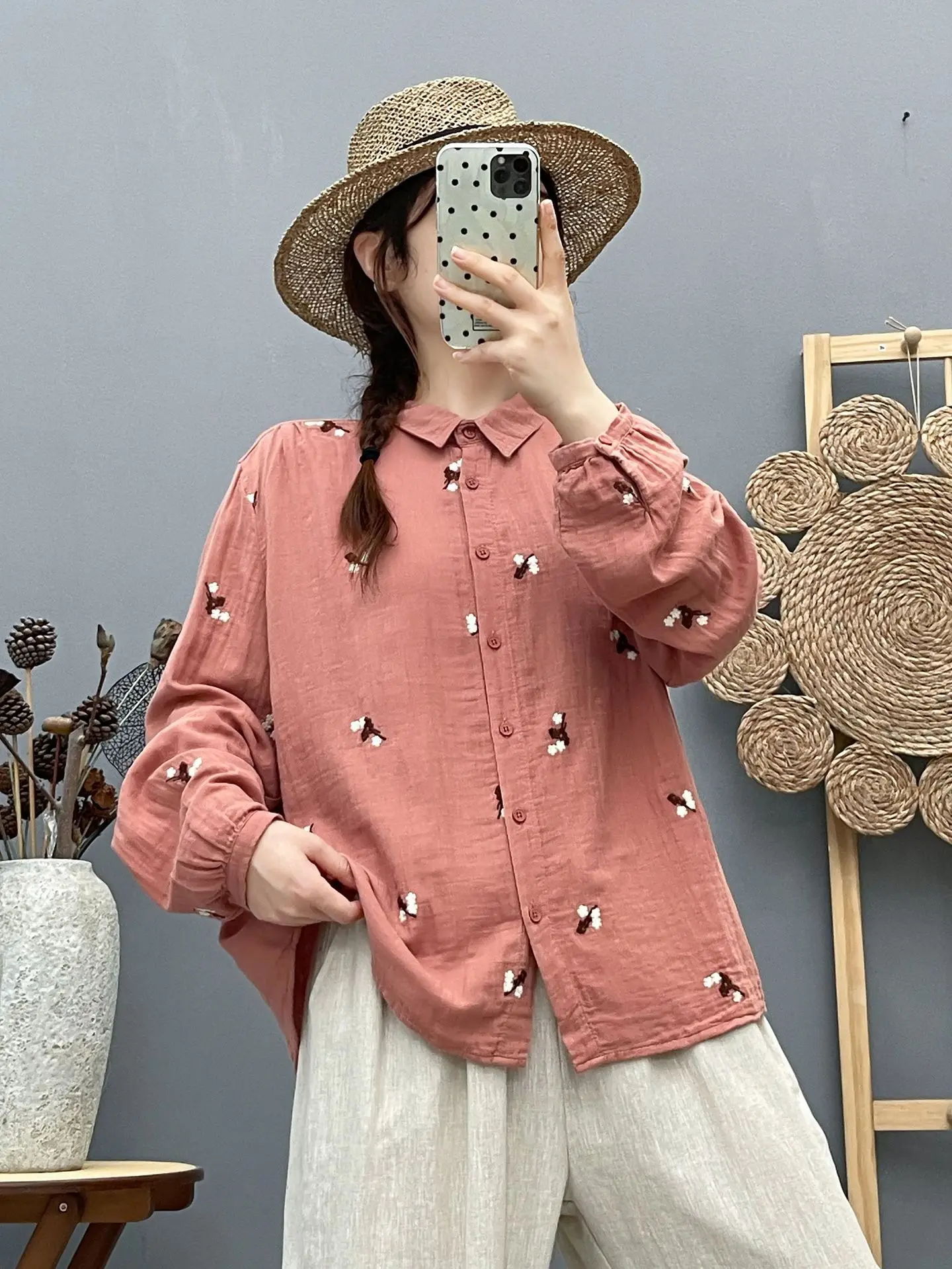 

Новая женская хлопковая рубашка с длинным рукавом на весну 2026 года, с отложным воротником и вышивкой, в стиле Mori Girl, тонкая свободная блузка для повседневной носки T63022CC