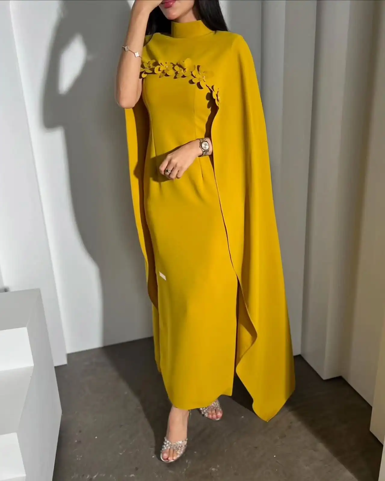

Customized Classic Yellow Jersey Homecoming Dress Elegant Graceful High Neckline Cap Sleeve Sleeveless Bespoke Occasion Gowns