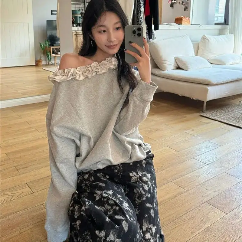 Gray Slanted Shoulder Sweatshirt Women Three-Dimensional Flower Splicing Outfit Autumn Winter Loose Pullover Design Niche Top