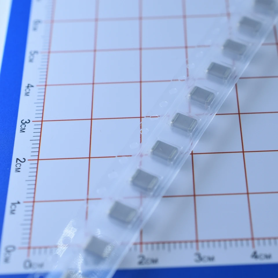 

500 шт./лот 4532 1812 820nF 50V 824K 0.82UF ±10% X7R, SMD-конденсатор керамический, чип-конденсатор, 4.5мм*3.2мм, C4532X7R1H824KT