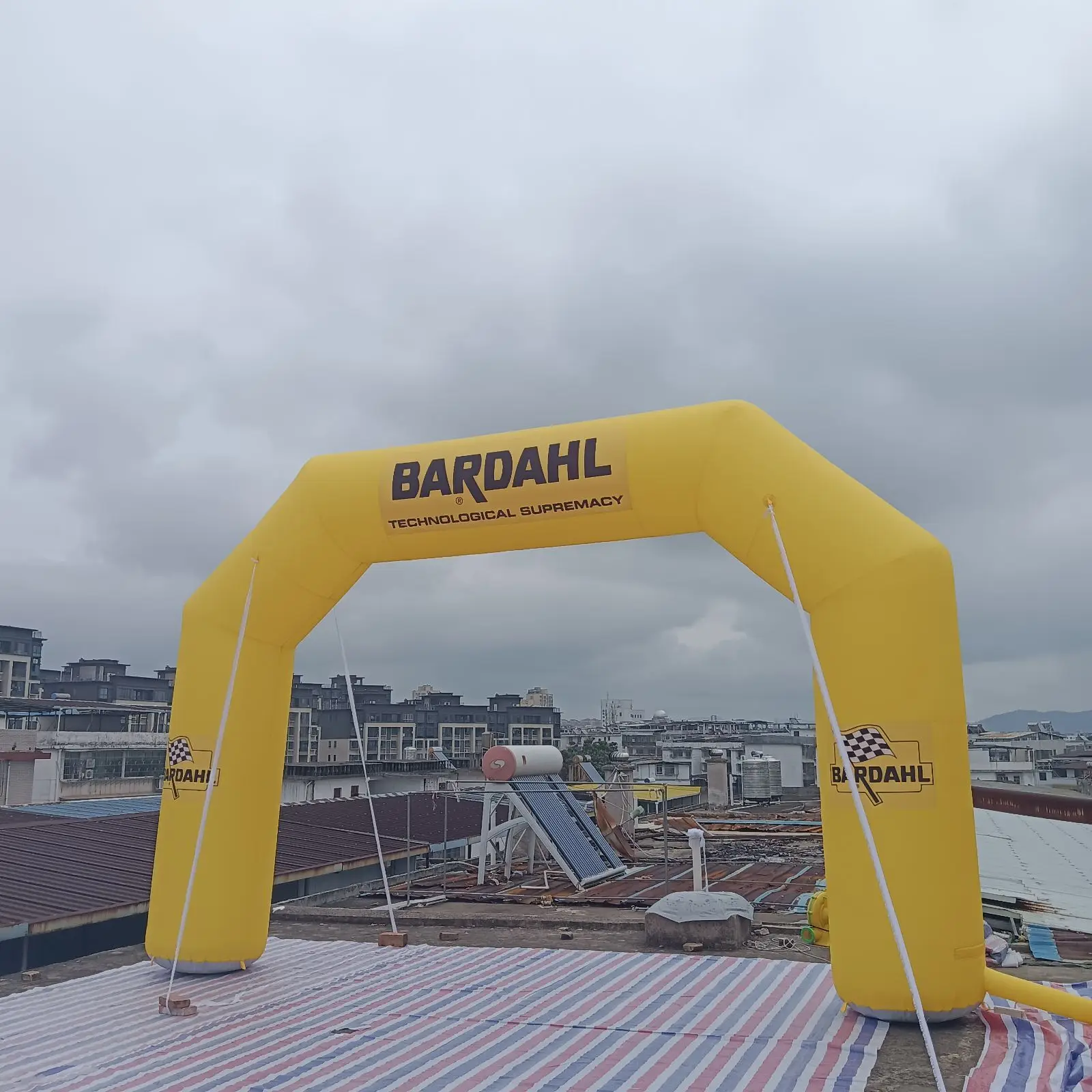 Arco inflable publicitario, arco inflable comercial personalizado de línea de estrella/acabado de Color amarillo para actividades deportivas al aire libre