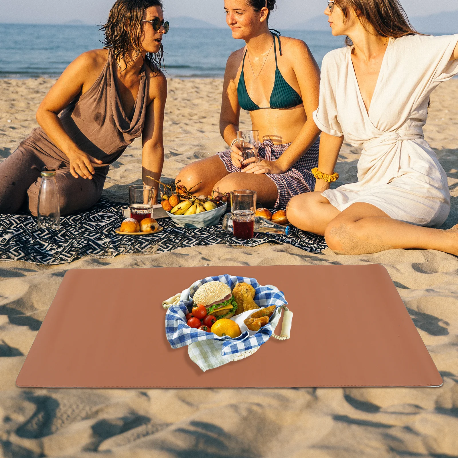

Premium PU Picnic Mat Outdoor Tableware Place Mat Heat Insulation Non Slip Portable for Family Garden Picnics