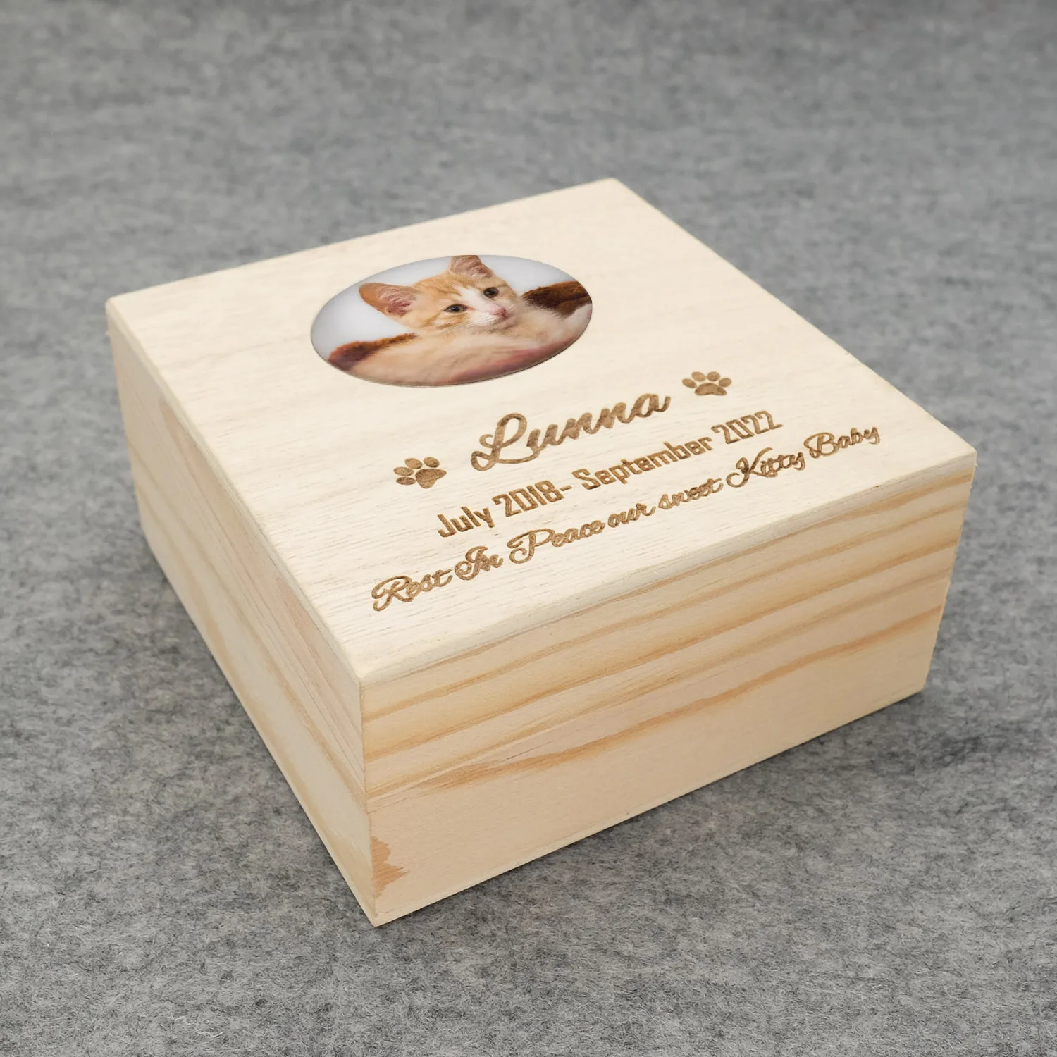 Pet Fur Box with Photo, Engraved Wooden Box, Keepsake Box for Dogs and Cats, Memorial Gift for Pet Lover, Custom