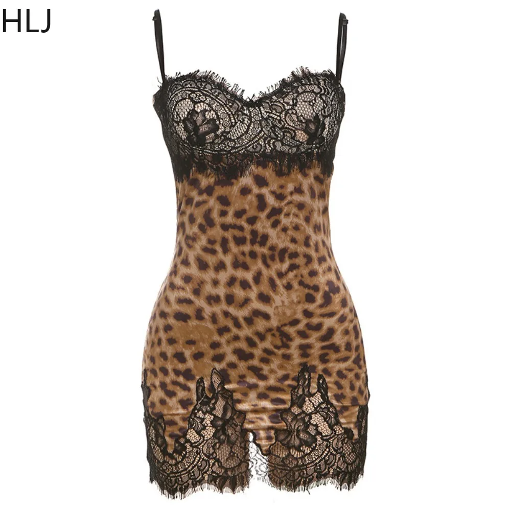 เดรสสายเดี่ยวลายเสือดาวผ้าลูกไม้เซ็กซี่ทรงเข้ารูปสำหรับผู้หญิง แขนกุด เปิดหลัง ทรงมินิเดรสแฟชั่น