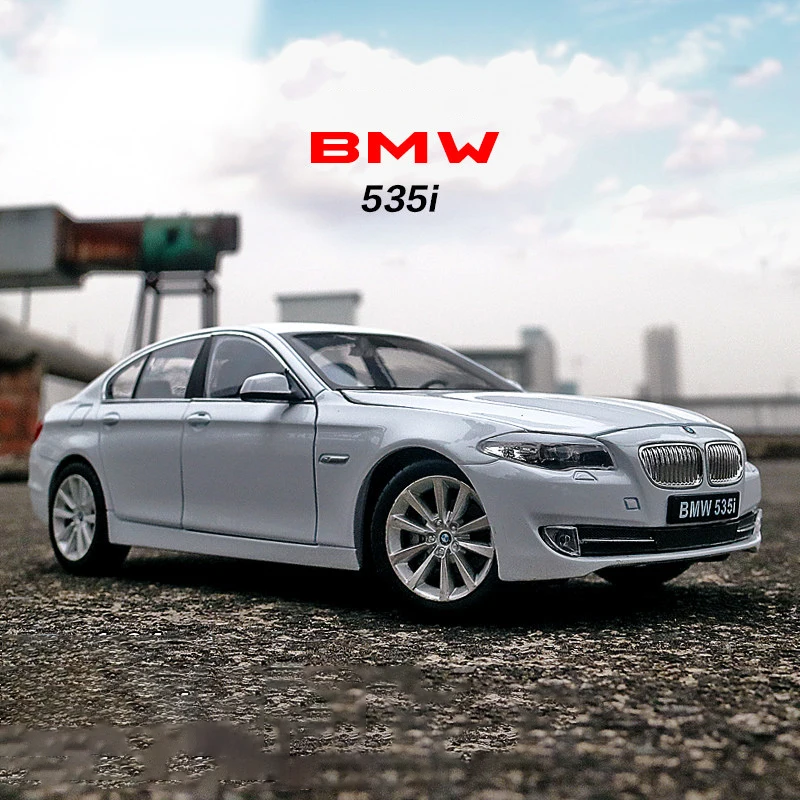 WELLY 1:24 BMW 535i Luxury Car Alloy Car Model Diecasts & Toy Vehicles Collect Car Toy Boy Birthday gifts