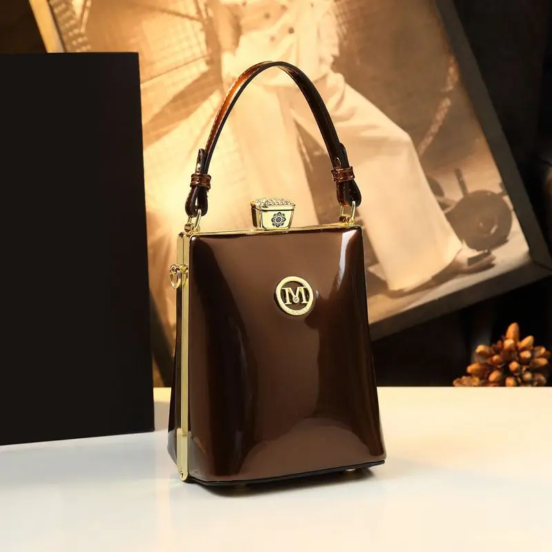 

Trendy Minimalist Phone Bag for Women 2024 New Small Crossbody Purse Chic Clutch Shoulder Bag for Ladies