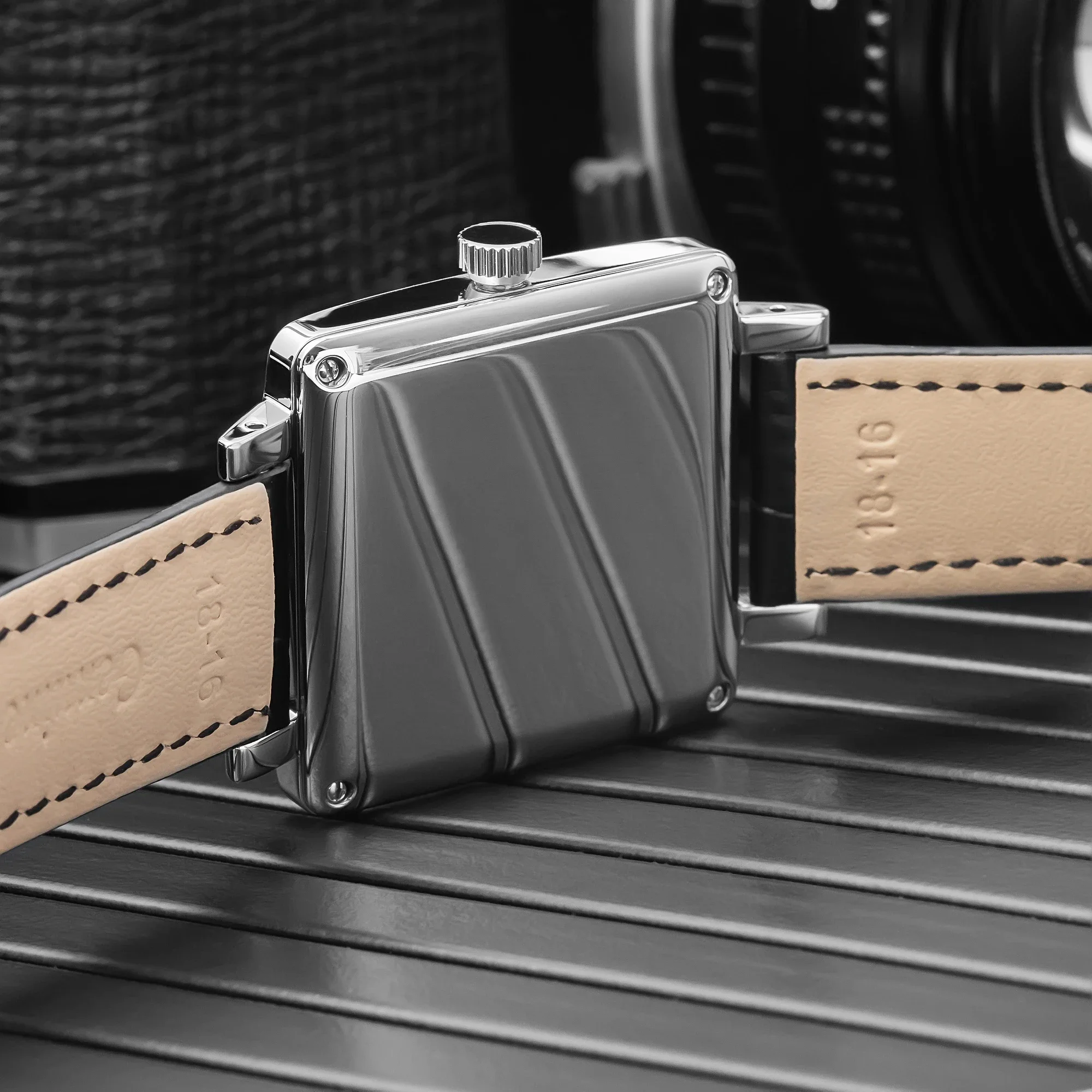 Espinho relógio 34mm de diâmetro retro tendência elemento quadrado safira pote tampa bolha espelho casais relógio neutro