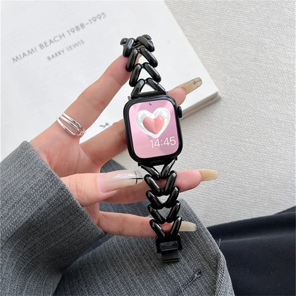 Luxury Golden Love Heart Metal Strap For Apple Watch 44mm 41mm 49mm 45mm Girl Stainless Steel Band For iWatch Series 9 8 7 SE 6