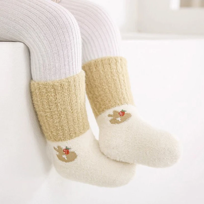 5 أزواج من جوارب الأطفال للخريف والشتاء من الصوف السميك بألوان متباينة جوارب متوسطة الأنبوب للأولاد والبنات لحديثي الولادة