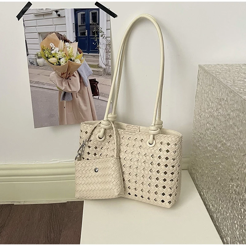 Taschenset, ausgehöhlte gewebte Schultertasche mit passender Geldbörse, lässige Damen-Sommerhandtasche mit Tragegriff, vielseitige weiche Tasche für den Arbeitsweg – Detail 2