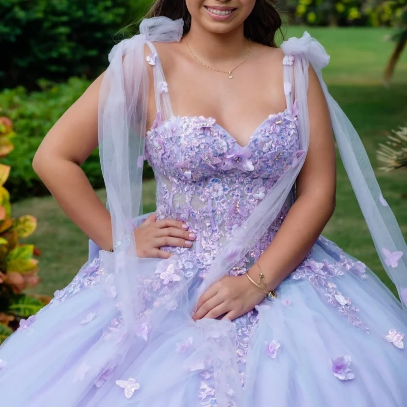 

Lavender Quinceanera Dresses Off the Shoulder Crystal 3D Flower Decal Long tail Bow Vestidoe 15 Quinceanera Customize