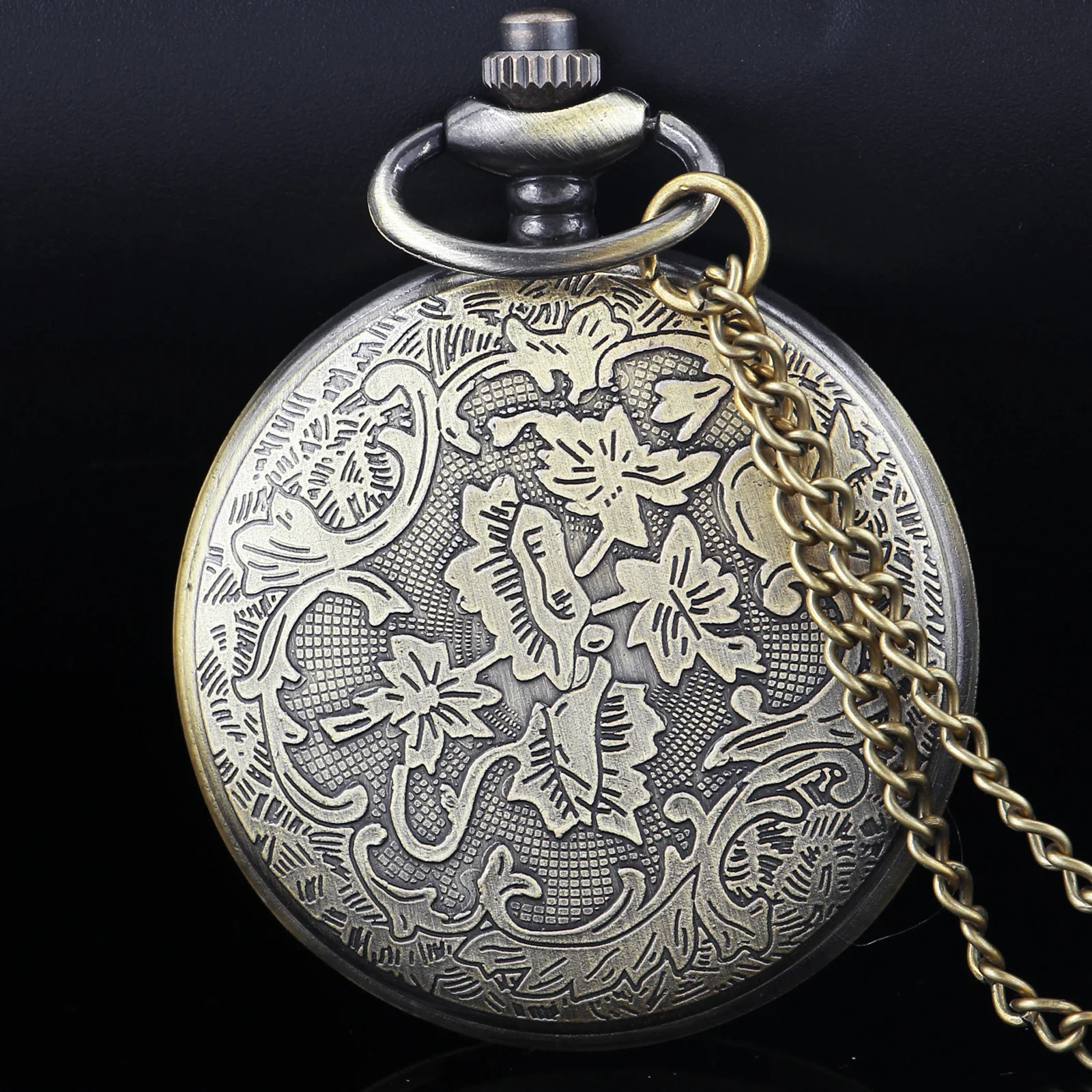 Vintage Steampunk Flying Dragon Embossed Hollow Digital Quartz Pocket Watch with Necklace Pandent Exquisite Gift for Male Women