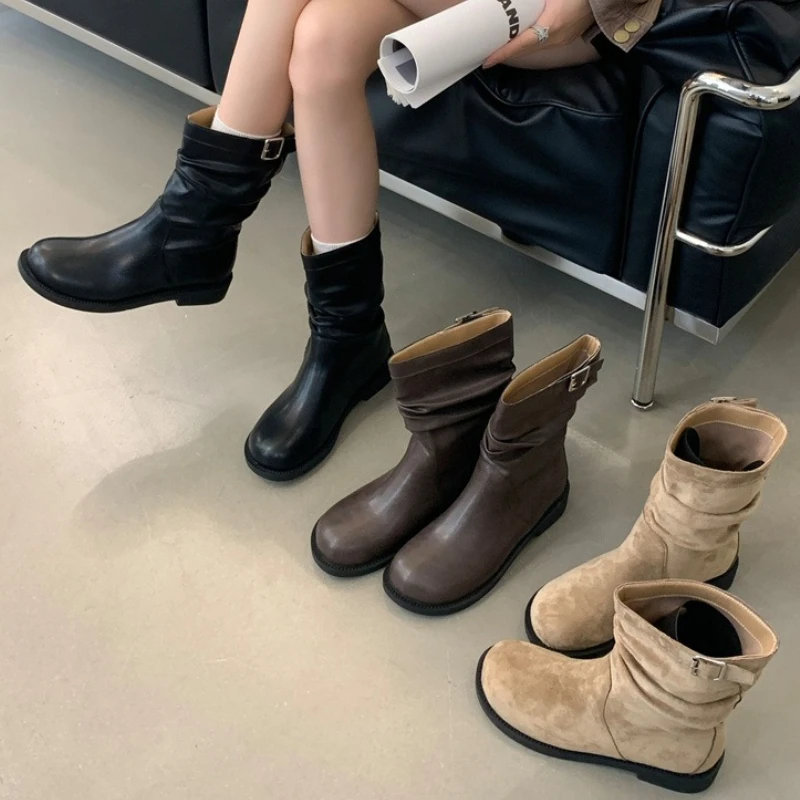 

Женские ботинки с круглым носком, плиссированные ботильоны, модный дизайн с пряжкой на ремне, удобные нескользящие ботинки до середины икры на массивном каблуке