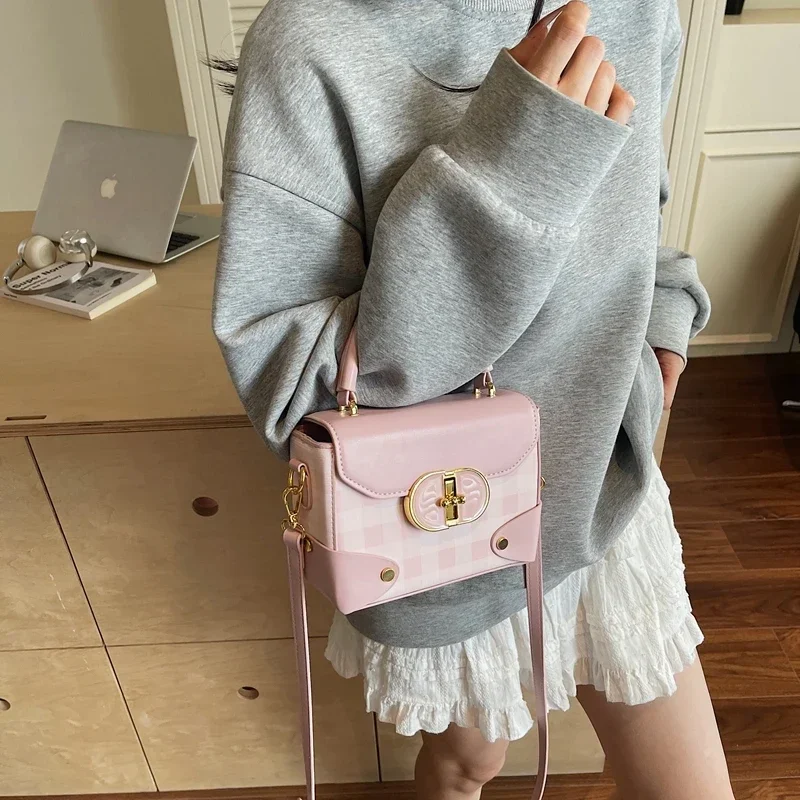 

Высококачественная роскошная сумка-тоут большой вместимости, лучше всего подходит для суперзвездного шоу, элегантный кожаный винтажный дизайн