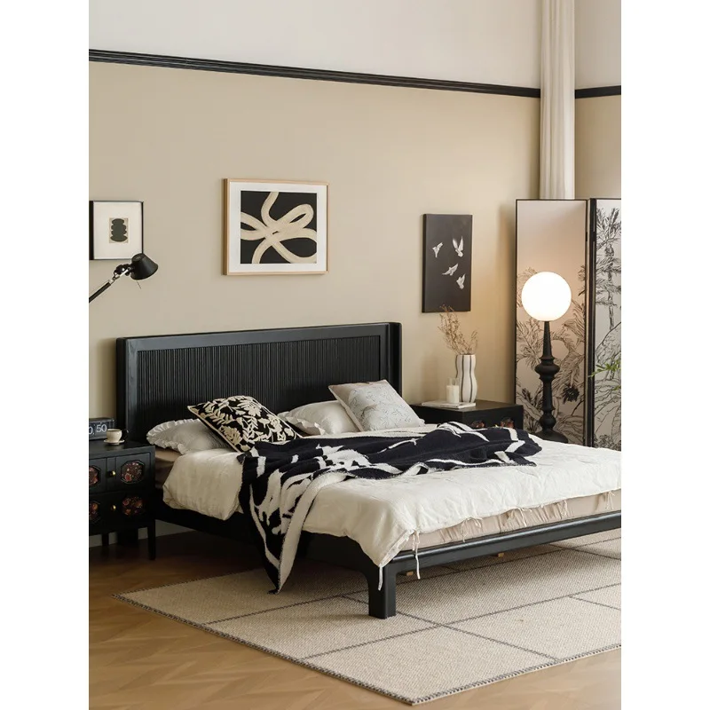 

Customizable Log Vintage Queen Bed