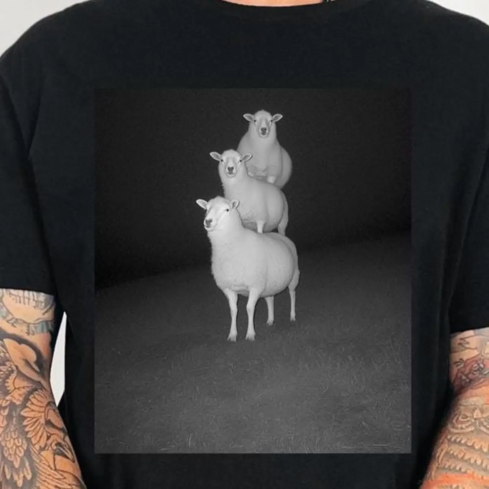 Funny Stacked Sheep Meme T Shirt Vintage Farm Animal Photograph Style Weird Casual vintage Washed Comfortable graphic