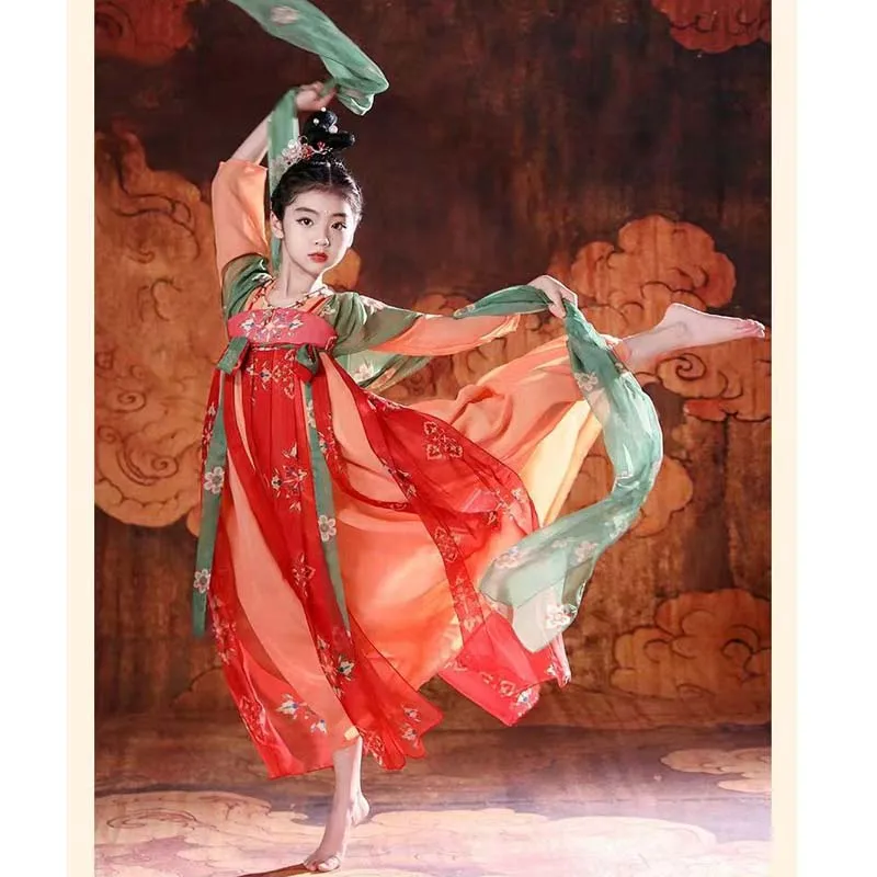 Chinese Hanfu imitates Tang Dynasty girls' casual dress