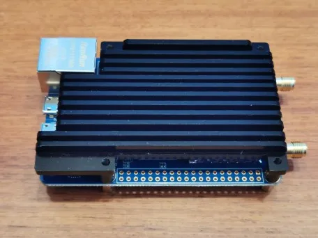 منصة SDR ad9363 + zynq020 راديو برنامج XC7Z202 EagleSDR PI ADALM-PLUTO