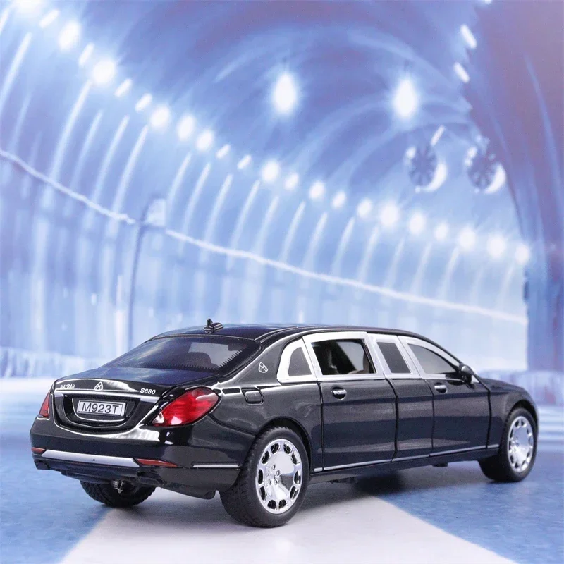 1:24 Mercedes-Benz Maybach S600 Pull Back Simulation Sound Light Diecast Model CAR Toys Collection Kids Gifts A102